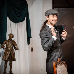 نمایش هیچ کس جیمی نمیشه | عکس