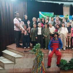 نمایش خرگوش شعبده باز | عکس