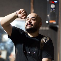 نمایش قانون گروتو | عکس