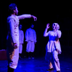 نمایش هیچ نگو هملت فقط سه روز | عکس