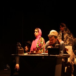 نمایش دو روی سکه | عکس