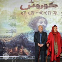 نمایش کوروش | پری صابری رنگ را در تئاتر «کوروش» به تئاتر ایران بخشید | عکس
