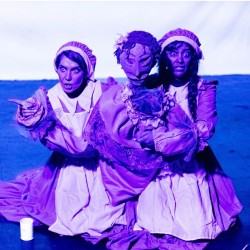 نمایش شورش کلفت ها | دور دوم | عکس