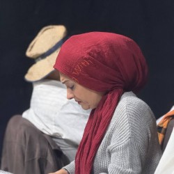 نمایشنامه‌خوانی جنگ هدیه ای برای تولد یک انسان | عکس