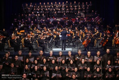 کنسرت اپرای عاشورا با اجرای ارکستر سمفونیک تهران و گروه کر شهر تهران | شگفتی خالق «اپرای عاشورا» از کار نوازندگان | عکس