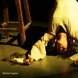 نمایش ۴:۴۸ | چهار و چهل و هشت | عکس