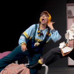 نمایش کارخانه هیولاها (سالیوان در ایران) | عکس