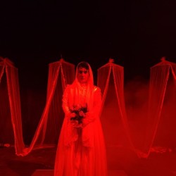 نمایش حناق | عکس