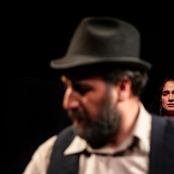 نمایش بیست و چهار | عکس
