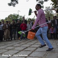 نمایش نهمین جشنواره بین المللی تیاتر خیابانی مریوان | گزارش تصویری تیوال از نمایش حس خوب رقابت غیر سالم / عکاس: سید ضیاالدین صفویان | عکس