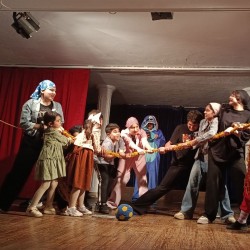 نمایش بازی برای همه | عکس