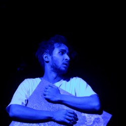 نمایش فریاد بی‌صدا | عکس