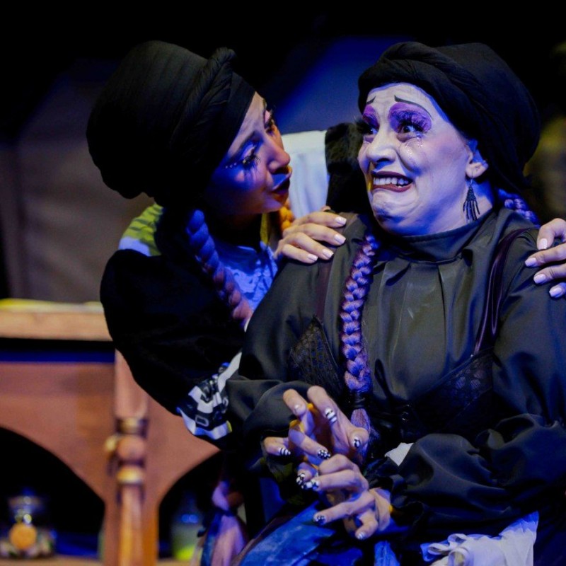 نمایش «مغازه خودکشی» برای ششمین بار تمدید شد | عکس