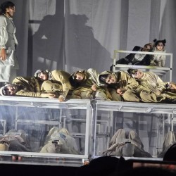 نمایش رویای رومئو در نیمه شب نا آرام ژولیت | عکس