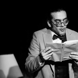 نمایش مثل خاری در انگشت | عکس