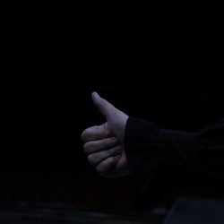 نمایش روز کوری | عکس