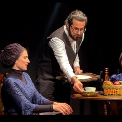 نمایش قوی تر | عکس