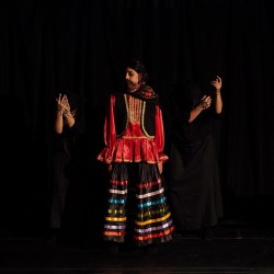 نمایش افسانه چم چاوک | عکس