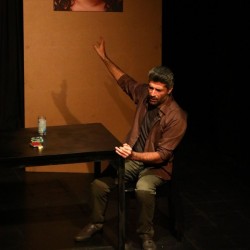 نمایش لیوان سوم | عکس