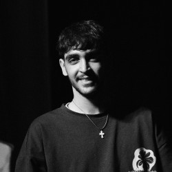 عکس علی عبدالحسینی