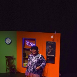 نمایش غول آرزو | عکس