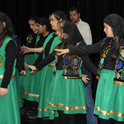 نمایش مدرسه بی نقاب‌ها | عکس
