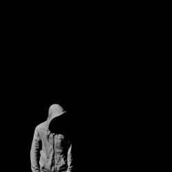 نمایش زبان تمشک های وحشی | عکس