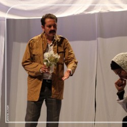 نمایش قرار | عکس