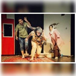 نمایش خانواده محترم نکته‌دان | عکس