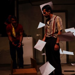 نمایش توافق نامه | عکس