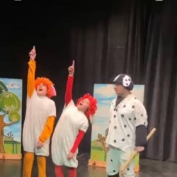 نمایش بره ناقلا | عکس