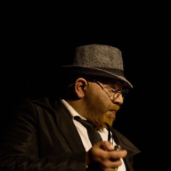 نمایش وار | عکس