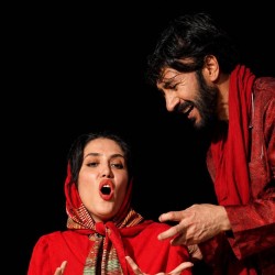 نمایش همه چیز روی میز | عکس