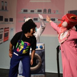 نمایش جادوی روز تولد | عکس