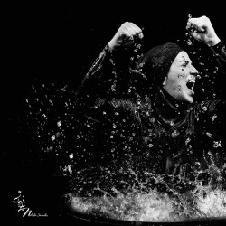 نمایش زخم هایم را بو بکش | عکس