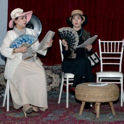 نمایشنامه‌خوانی دو نمایشنامه از آندره پراگا (اتاق انتظار، داستان یک پیراهن و یک ویلون) | عکس