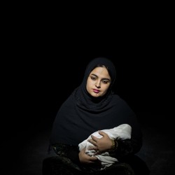 نمایش زیر درخت یاس | عکس