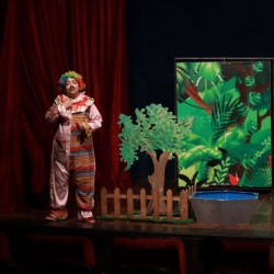 نمایش فسقلی و تنبلک | عکس