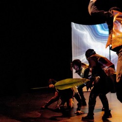 نمایش بزم پادشاه پروانه | عکس