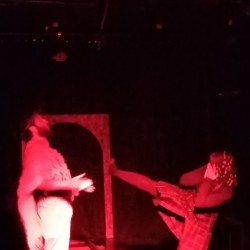 نمایش ایستگاه آخر | عکس