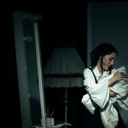 نمایش خاکستر به خاکستر | عکس