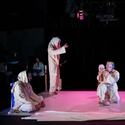 نمایش آمین گفتن مردگان در عنبر | عکس