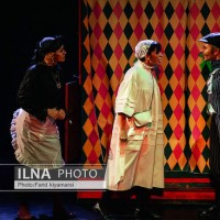 نمایش شب دوازدهم | از نگارش تا اجرای دوباره «شب دوازدهم»؛ روایت «شهاب نظام‌دوست» از مسیری ۹ ساله در تئاتر شکسپیر | عکس