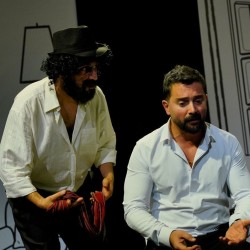 نمایش کامل نیستیم | عکس