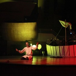 نمایش موزیکال زیبای طناز ۲ | عکس