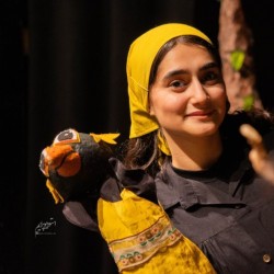 نمایش شش جوجه کلاغ و یک روباه | عکس