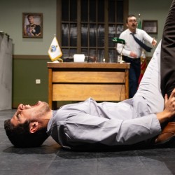 نمایش سر انقلاب | عکس