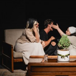 نمایش دوستان کمدی | عکس