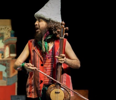 نمایش اُطربمو | زبان متفاوت یک مطرب در نمایش «اطربمو» | عکس