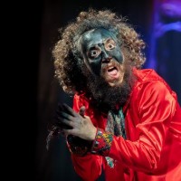 نمایش اُطربمو | ادای دین «اُطربمو» به هنرمندان مطرب/ دوره‌گردهایی که دیالوگ ندارند | عکس